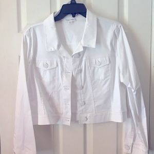 Calvin Klein white light jacket in size 14.